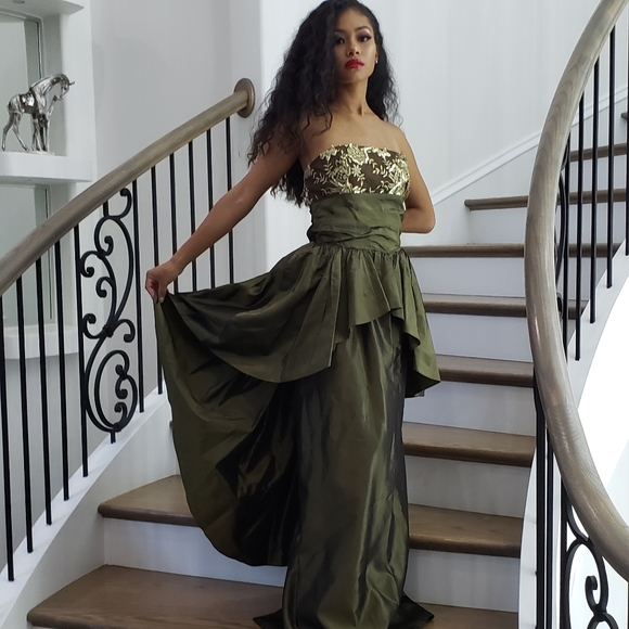Dresses & Skirts - Beautiful custom made dress
